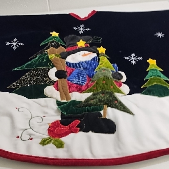Festive Velvet Appliqued Snowman Tree Skirt Dark Navy - Picture 12 of 14